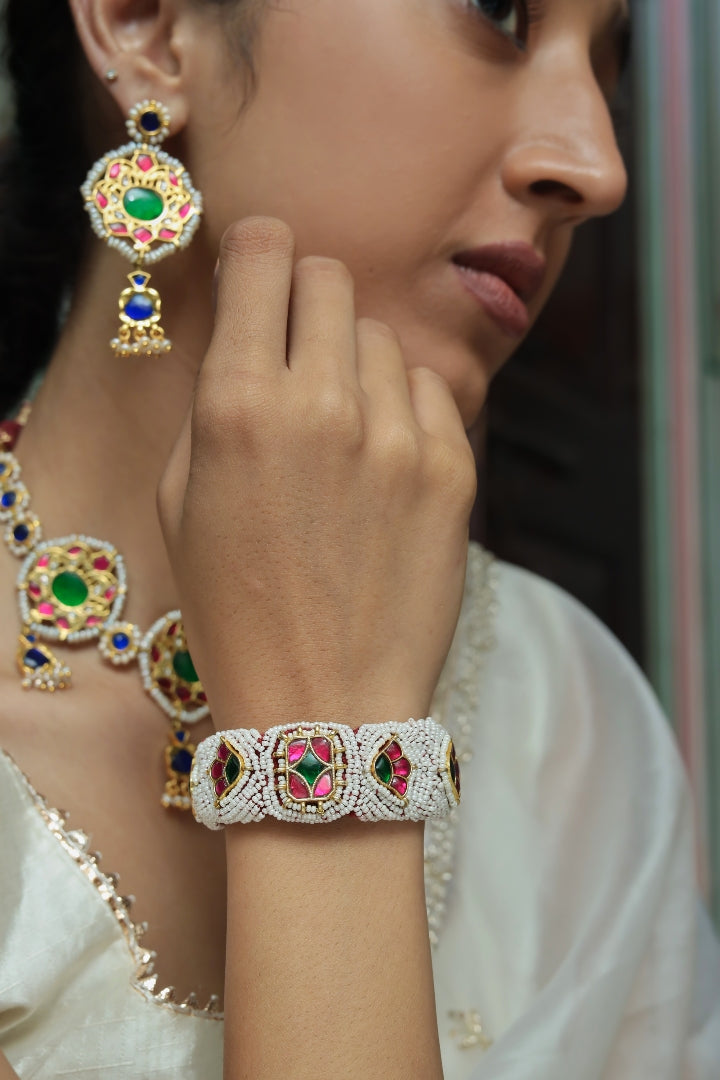 Meera Jadau Ponchi