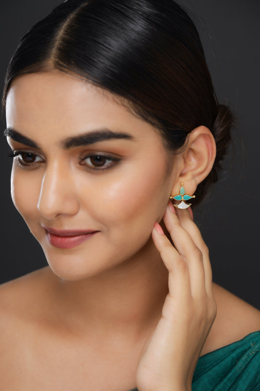 Dia-Shaped Mother of Pearl Studs