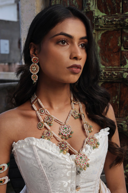 Vamika Jadau Haar Set