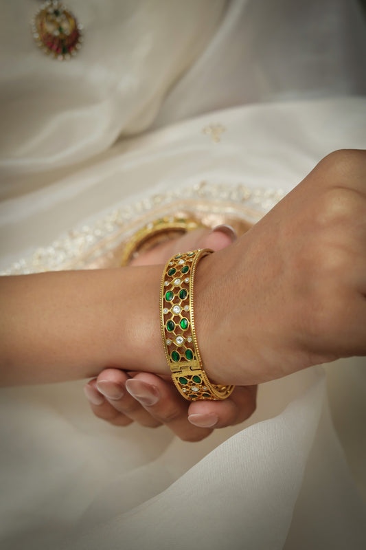 Manisha Jadau Bangle