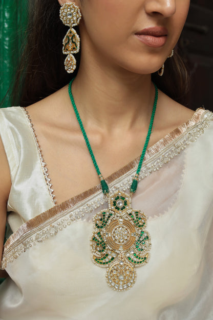 Padma Jadau Necklace Set