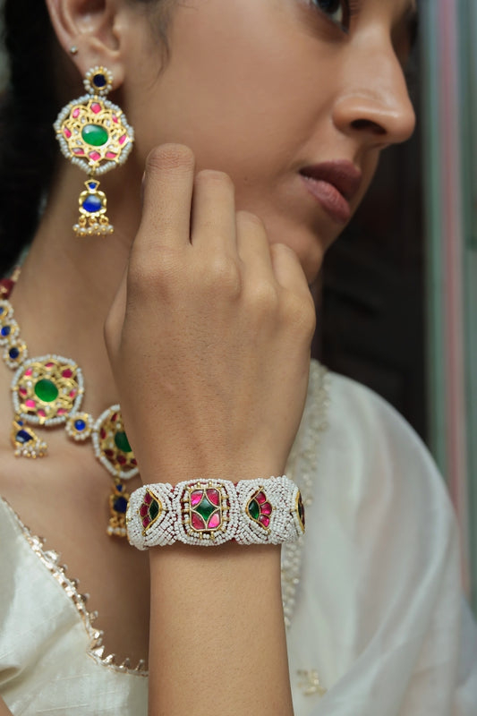 Meera Jadau Ponchi