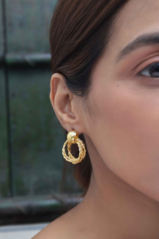 Lustrous Loop Drops