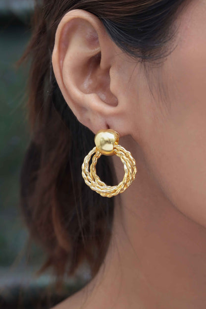 Lustrous Loop Drops