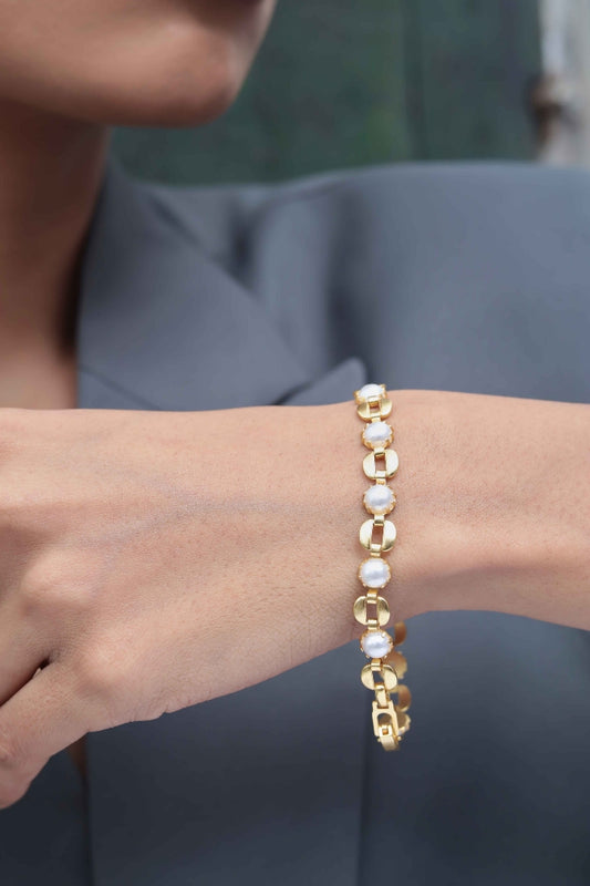 Lustrous Links