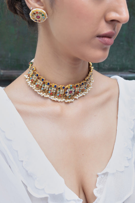Swarnima Choker
