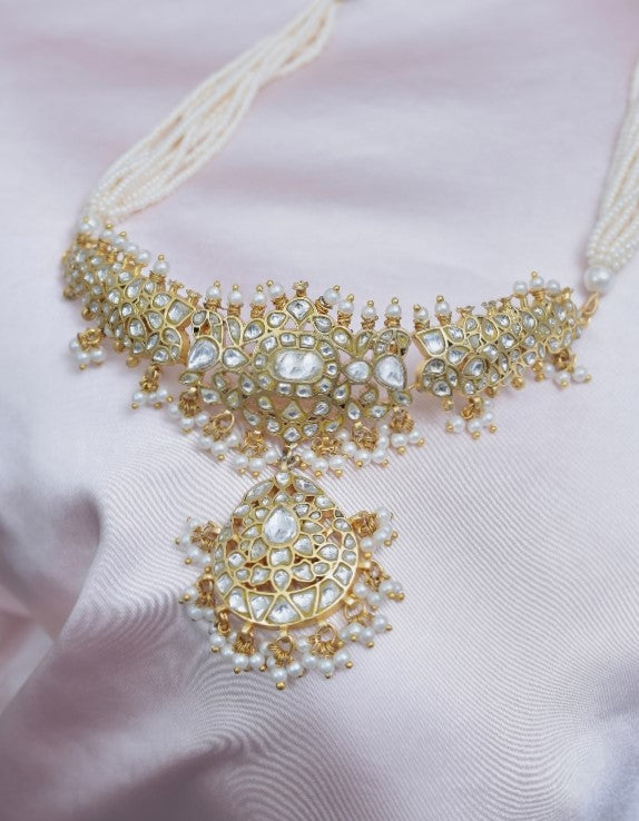 Chandrika Choker